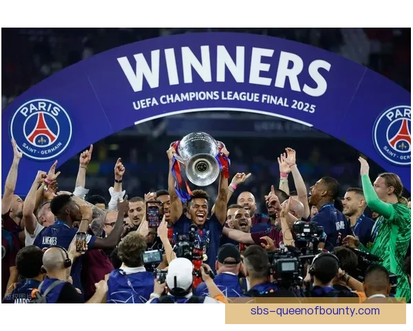 AC米兰主场2-1逆袭巴黎圣日耳曼收获欧冠重要胜利